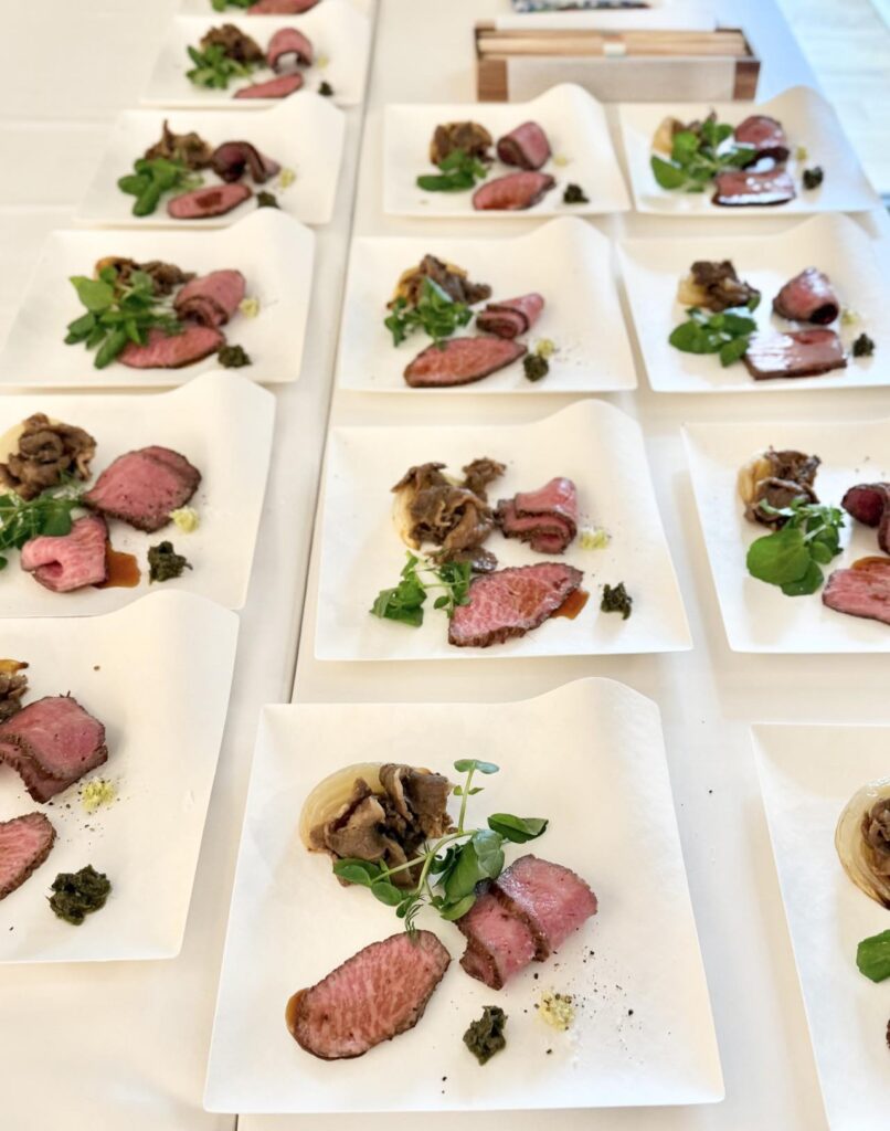 越前福牛のローストビーフと若狭牛モモ肉のローストビーフと若狭牛のしぐれ煮